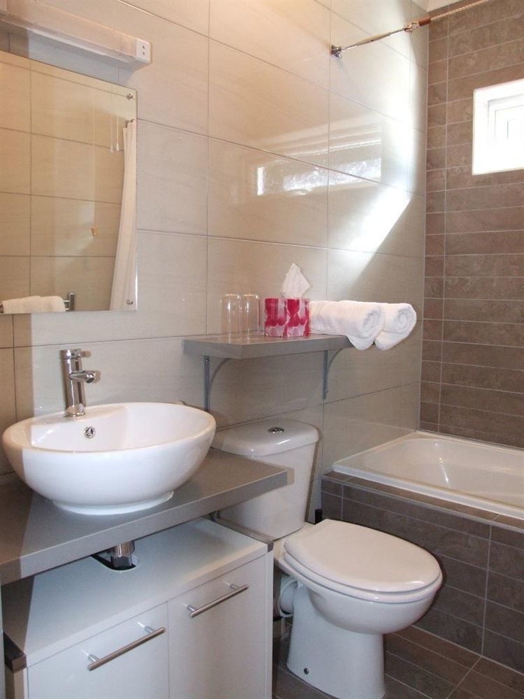Archways B&B Rosslare Harbour Екстер'єр фото